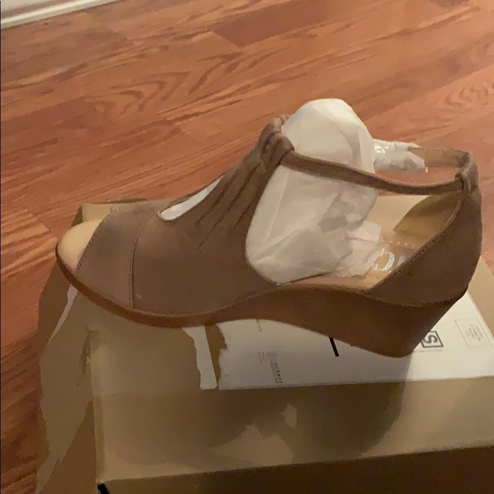 Journey Kenzie wedges
